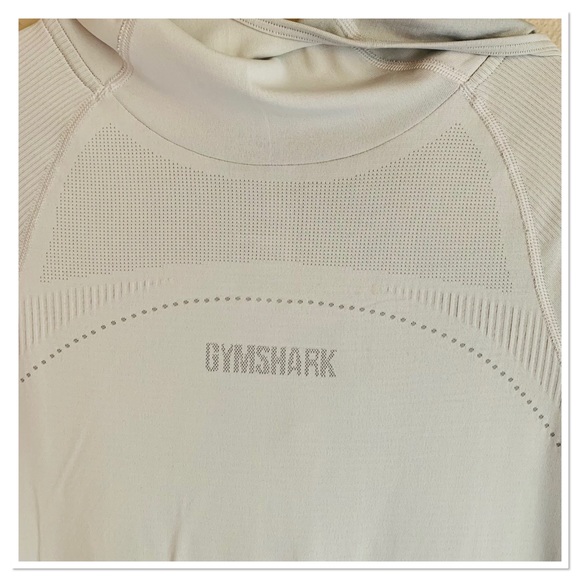 Gymshark Lightweight Hooded Top Silver Gray Long Sleeve Size Small - Picture 3 of 7
